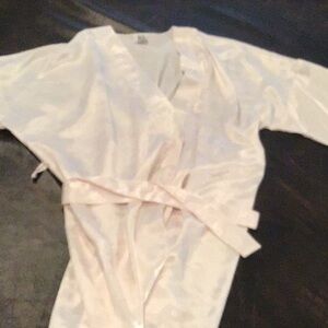 DLC Elegant Cream Women's Robe